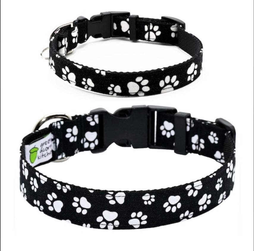 Large Paw Print Dog Collar